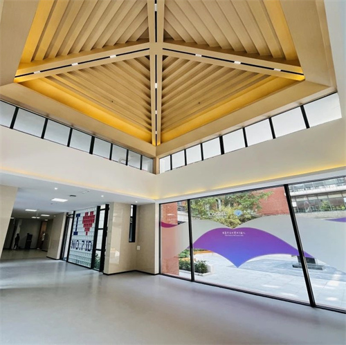 成都七中國際部新生校園生活