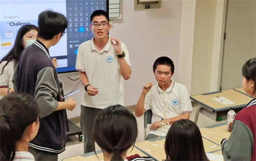 成都七中國際部新生校園生活