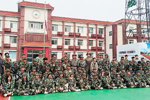 北京市實驗外國語學校開展軍訓活動：閉營號角，吹響青春最響亮的誓言