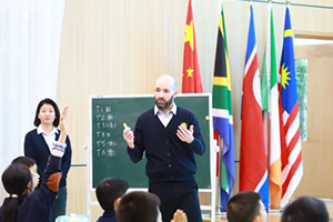 北京市朝陽區(qū)忠德學(xué)校外教英語怎么上課?你絕對(duì)想不到!