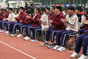 北京東方紅學校召開日常行為規范提升大會:文明禮儀潤于心,行為規范踐于行