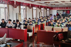 華油榮德小學開展航空航天特色科普講座!