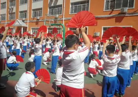 三河燕靈路小學