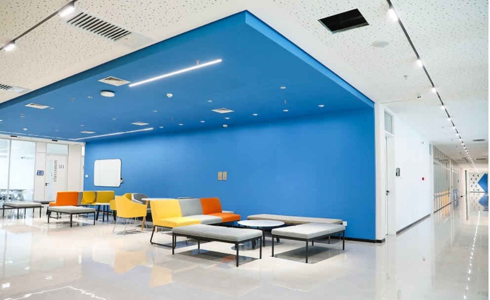 英國(guó)蔚翎學(xué)校海外學(xué)習(xí)中心學(xué)校環(huán)境