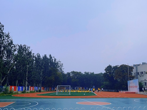 北京明德國際高中校園環(huán)境,