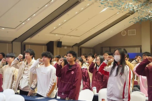 北京東方紅學校舉辦高考百日誓師大會：吹響沖鋒號角，迎接高考挑戰！