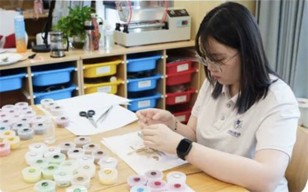 海南英雅盛彼德學(xué)校錄取