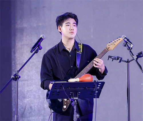 愛迪畢業生專訪|郝子康g