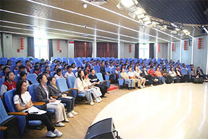 北京市豐臺區(qū)新北賦學(xué)校初中部開展演講比賽活動：逐夢星河，不負(fù)青春！