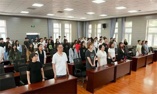 東北大學哈珀OSSD國際教育中心師生共觀大閱兵