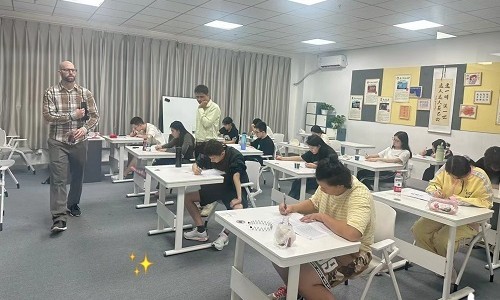 北京東方紅學校明德學院