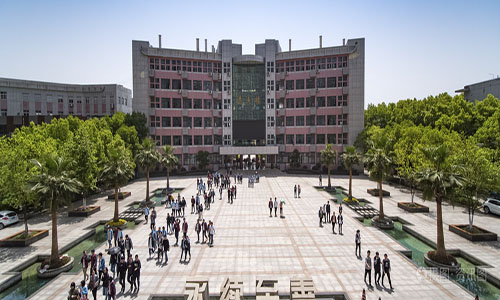 菏澤生物醫藥職業學院